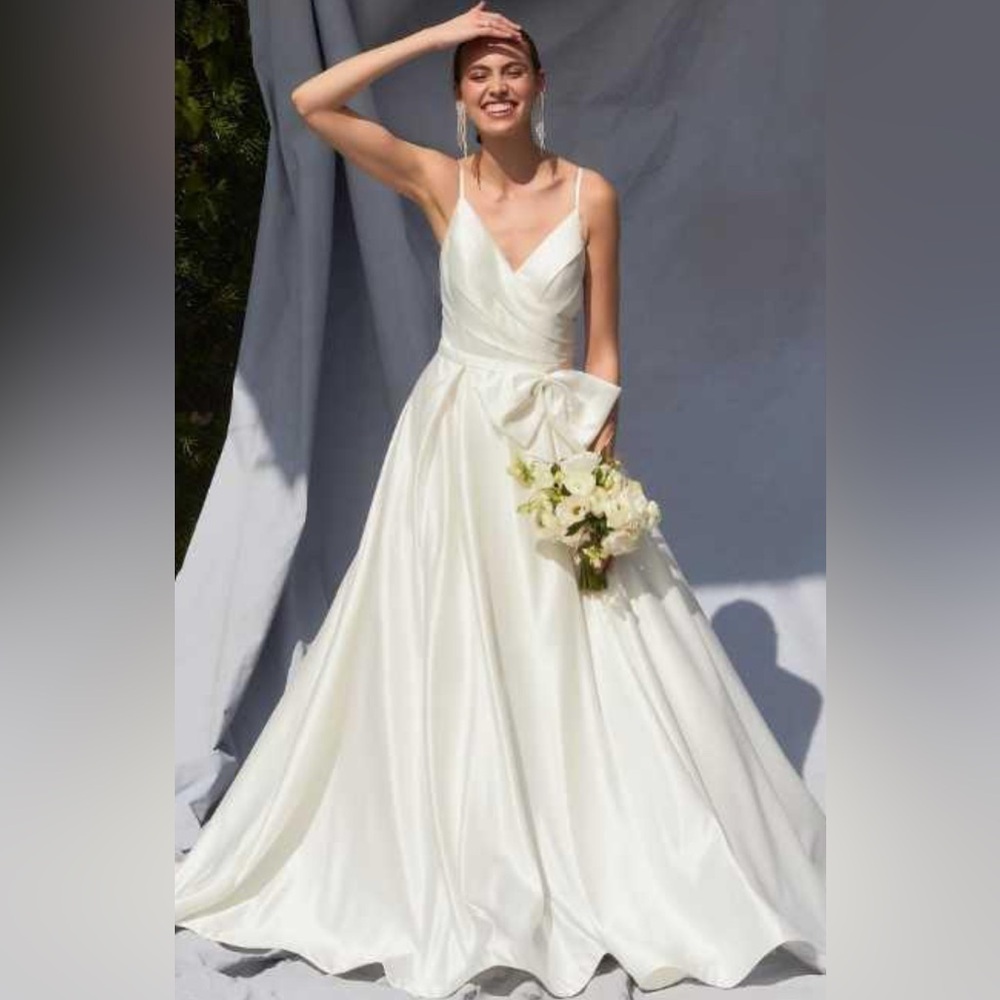 White Sleeveless Spaghetti Strap Wedding Gown